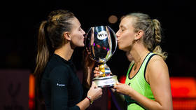 Kudermetova and Mertens claim WTA doubles crown (VIDEO)