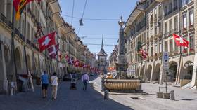 Swiss activists seek neutrality referendum