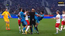 Russian football match ends in mass violence (VIDEO)