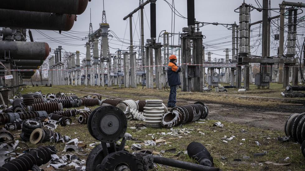 Kiev braces for blackouts amid reported missile barrage