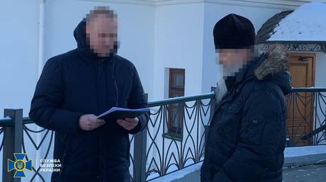Agents of Ukraine's security service SBU detained several clergymen at the Kiev Pecherska Lavra