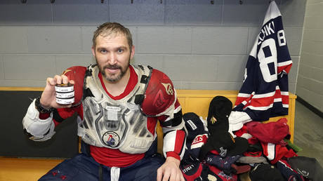 Ovechkin’s hat-trick this week moved him onto 800 NHL goals.