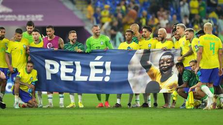 Brazil's players paid tribute to Pele at the World Cup © Sky Sports
