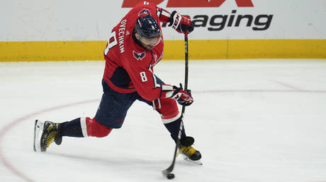 Ovechkin breaks NHL record