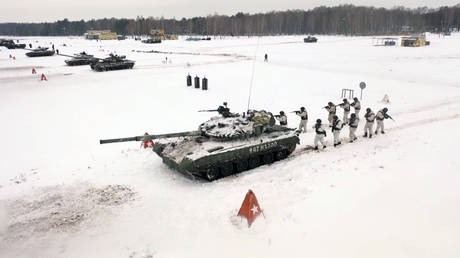 Servicemen take part in the joint military drills between Belarus and Russia at the Brestsky training ground, in Belarus.