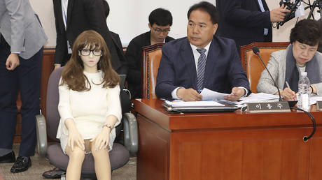 Asian nation lifts sex doll ban