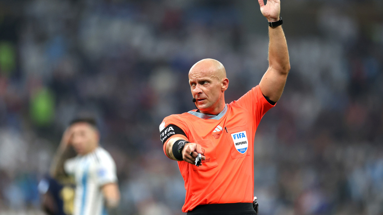 Who is Szymon Marciniak, referee assigned to Argentina vs France