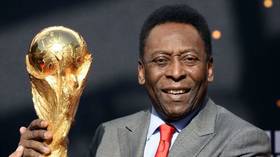 Pele sends message to fans amid health fears
