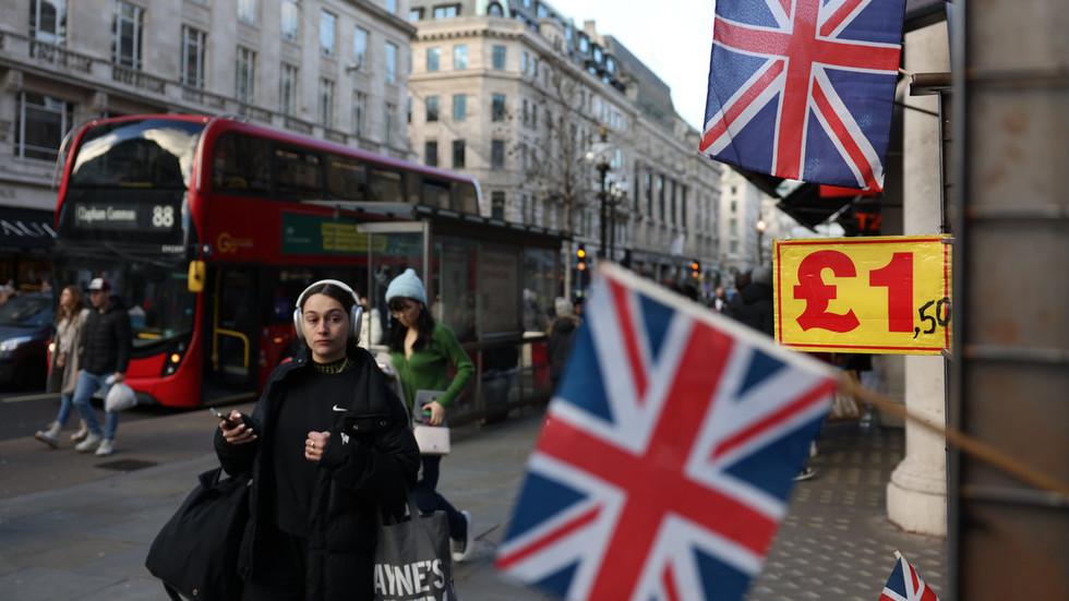 UK to suffer more than most this year — FT