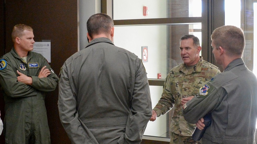 US general fired after using troops for personal tasks – media — RT ...