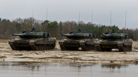 FILE PHOTO: German Leopard 2 A7V main battle tanks