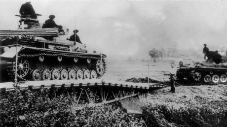 Germans tanks crossing into Poland on September 6, 1939.
AFP