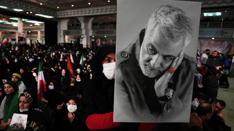 Iranian official shot on Soleimani anniversary – local media