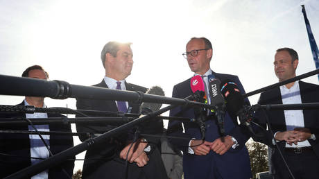 German opposition demands defense minister quit