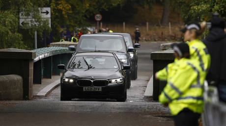 ‘Chinese tracking device’ found in UK government car – media