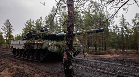 Ukraine tank donor to ‘follow German lead’