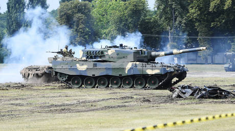 FILE PHOTO: A Leopard 2/A4 battle tank