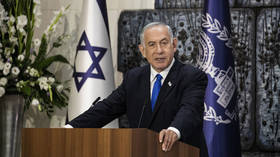Netanyahu announces foreign policy change