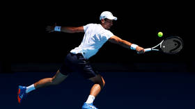 Djokovic sparks injury fears ahead of Australian Open (VIDEO)