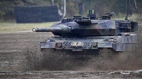 Germany approves retired tanks for Ukraine — RT World News
