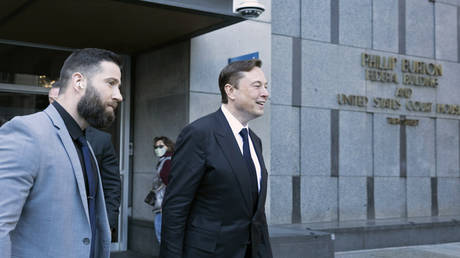 Elon Musk defeats investors in court