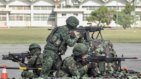 FILE PHOTO: Taiwanese soldiers are seen during a combat drill a military base in Chiayi, Taiwan, January 6, 2023.