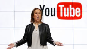 YouTube head resigns