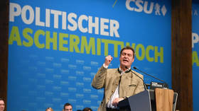 Politisi papan atas meminta Scholz untuk 'menghentikan' menteri luar negeri Jerman