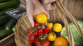 British supermarkets begin rationing vegetables