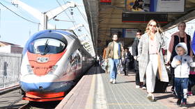 Court orders Siemens to deliver trains to Russia