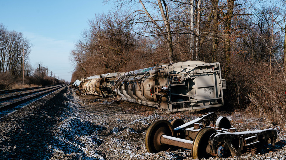 Two deaths and three derailments set off uncommon US railroad probe — RT World Information