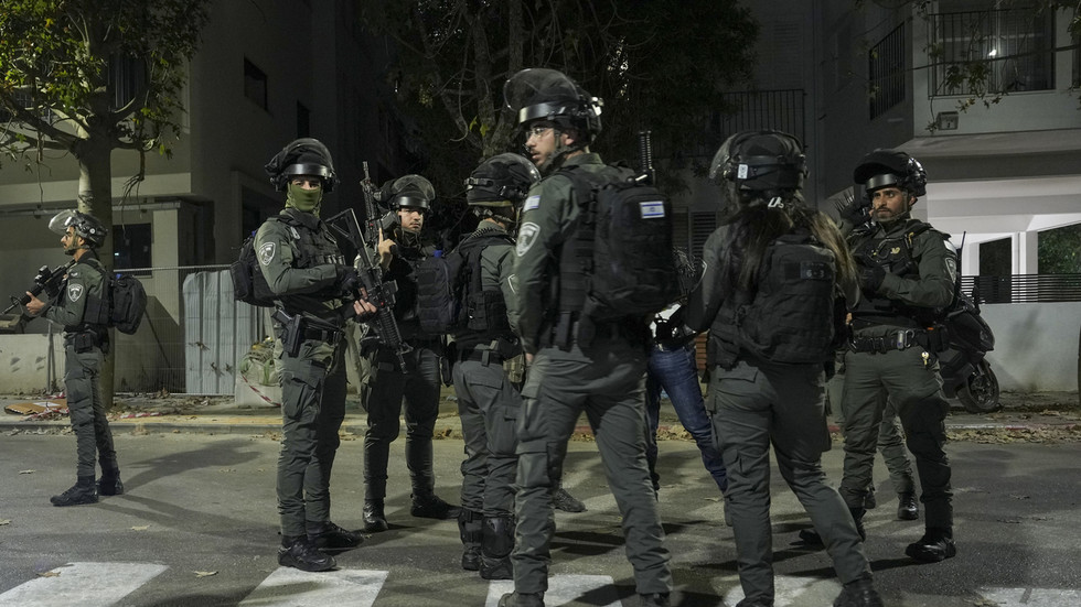 Gunman shoots three folks in Tel Aviv — RT World Information