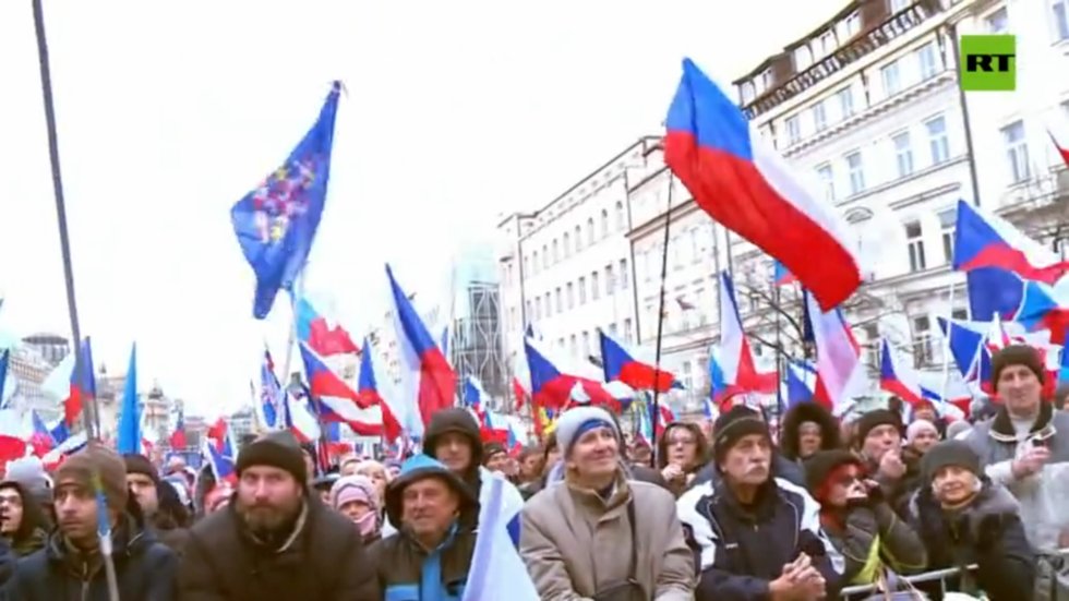 Czechs protest price hikes and military aid from Ukraine