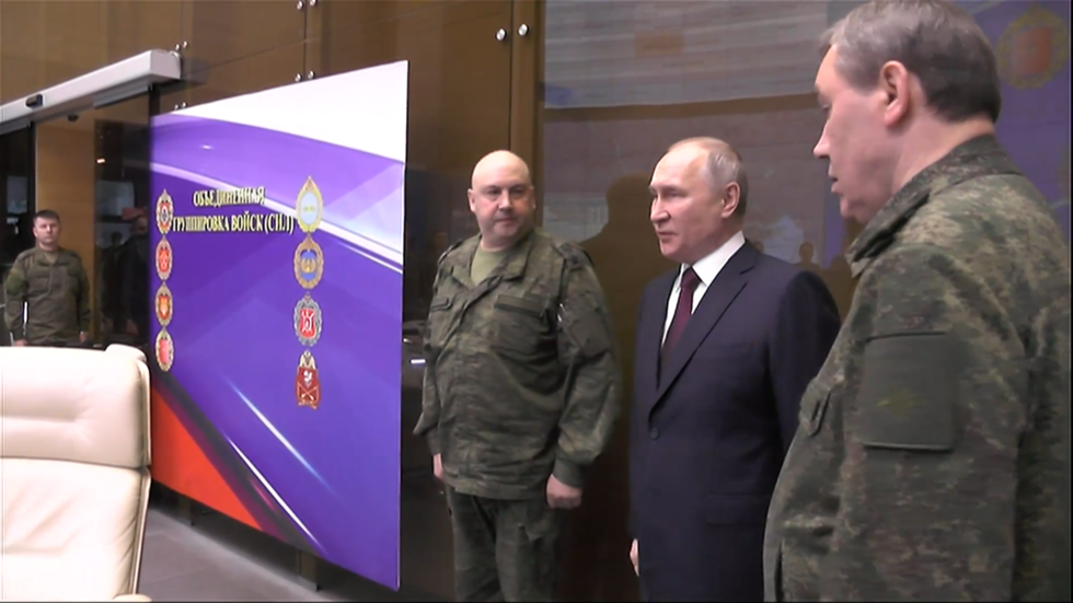 Putin Holds Meeting With Top Generals — RT Russia & Former Soviet Union