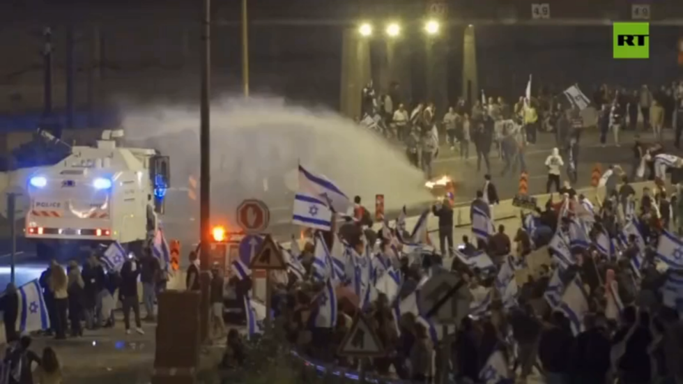 Large wave of protests sweeps throughout Israel — RT World Information