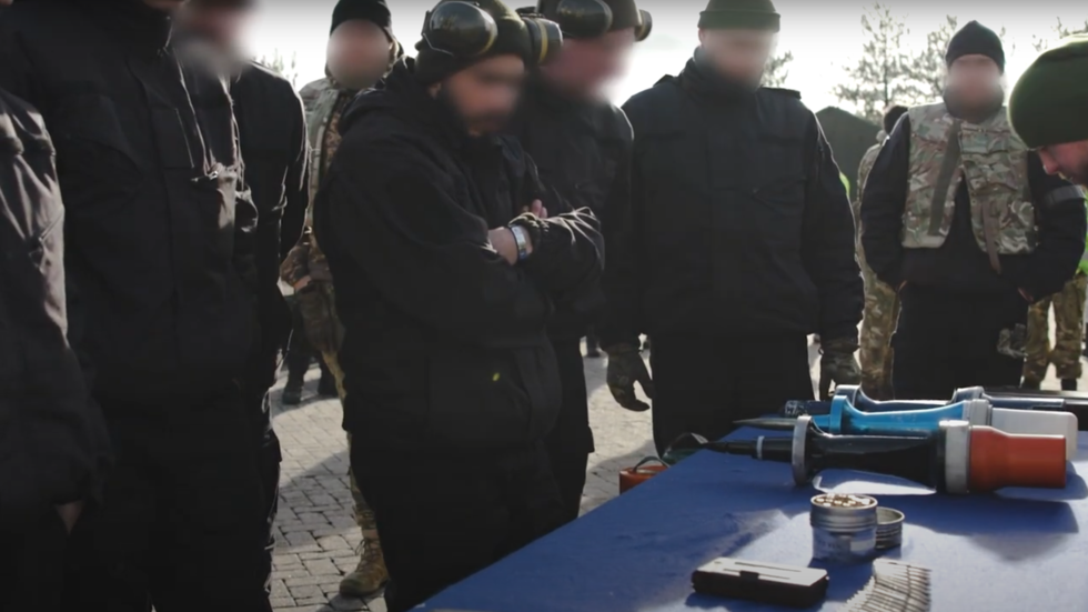 Ukrainians receive depleted uranium training — RT World News