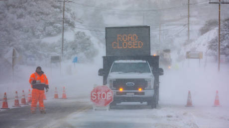 US state declares emergency over historic snowstorm