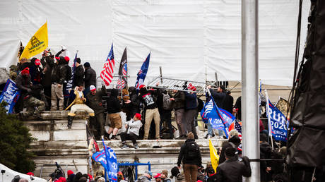 McCarthy defends sharing US Capitol riot footage with Tucker Carlson