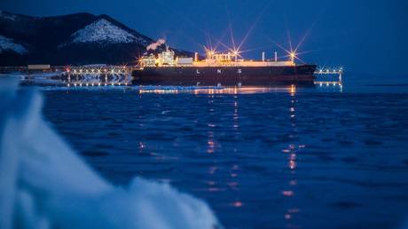 EU may allow blocking Russian LNG imports – Bloomberg