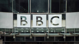 BBC fights ‘fake news’ with fake Twitter accounts — RT World News