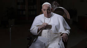 Pope ready to ‘mediate’ in Ukraine’s church crackdown