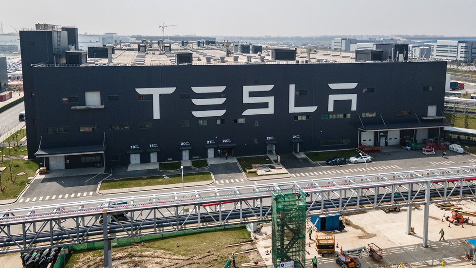 https://www.rt.com/information/574553-gallagher-tesla-china-battery-factory/Congressman alarmed by Tesla China deal