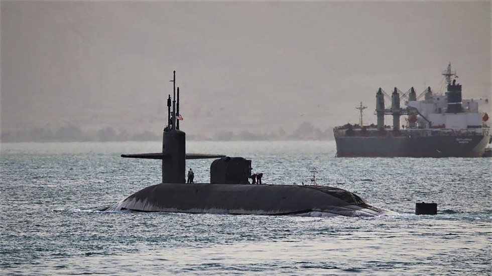 https://www.rt.com/information/575071-iran-navy-us-submarine/Iranian navy says it compelled US submarine to floor