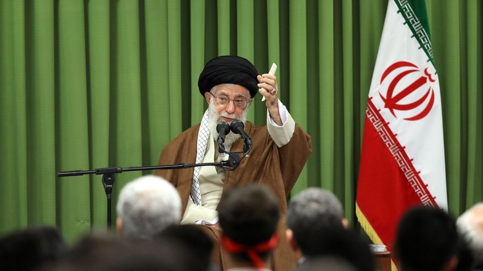 https://www.rt.com/information/575585-iran-iraq-us-khameni/Even one American in Iraq is ‘too many’ – Iran