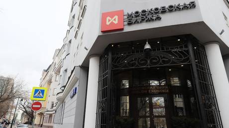 Ruble falls to nearly one-year low vs dollar