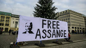 NGO decries last-minute ban on visiting Assange in prison 