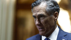 Romney attacks prosecutor in Trump criminal case