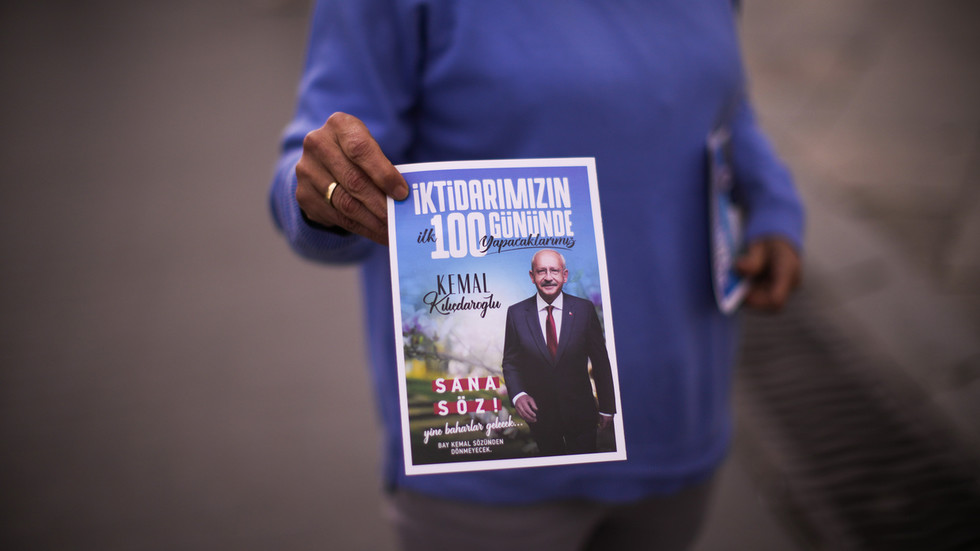 Western media working to make Türkiye a ‘submissive partner’ – newspaper chief — RT World News