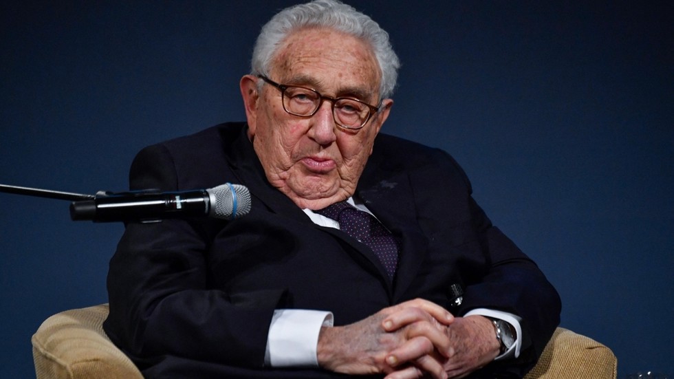 Kissinger changes his mind on Ukraine joining NATO — RT World News