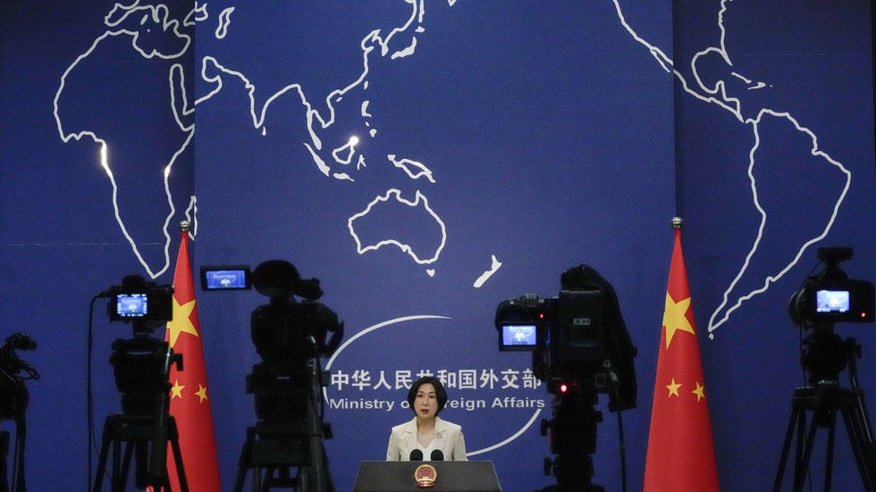 China responds to NATO initiative in Japan — RT World News